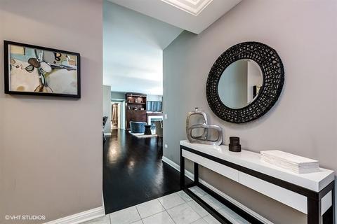 21 E Huron St #2405, Chicago, IL 60611 photo 2