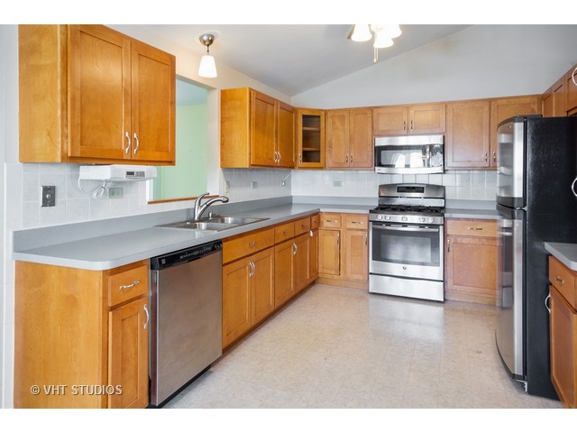 1901 Cumberland Ct, Plainfield, IL 60586 photo 4