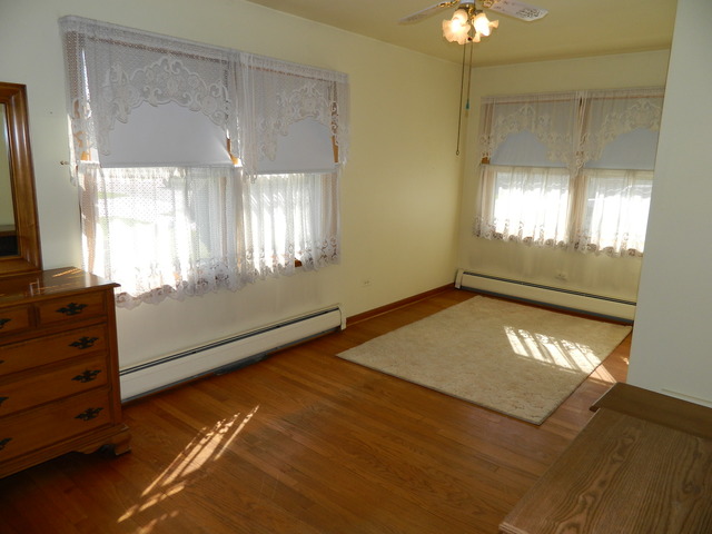 4019 S Fern Ave, Lyons, IL 60534 photo 4