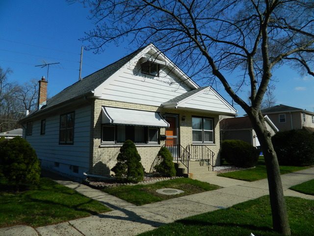 4019 S Fern Ave, Lyons, IL 60534 photo 1