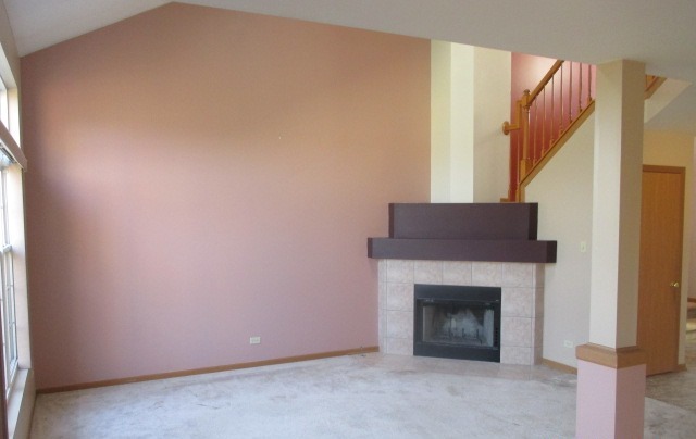 23 Cunningham Ln, Park Forest, IL 60466 photo 2