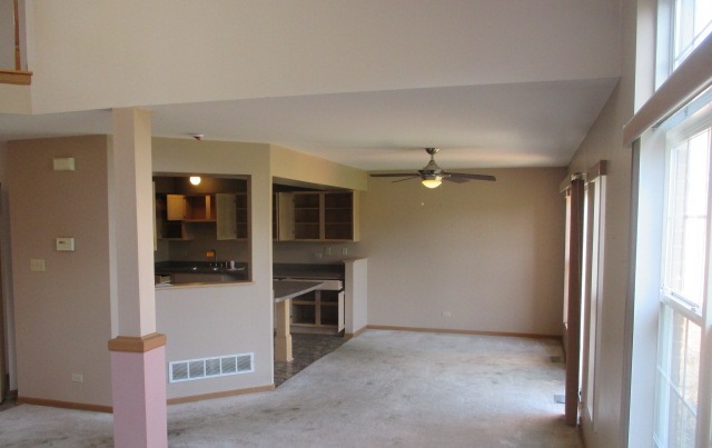 23 Cunningham Ln, Park Forest, IL 60466 photo 3