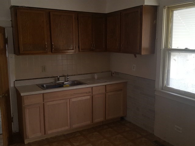 150 E 120th Pl, Chicago, IL 60628 photo 2