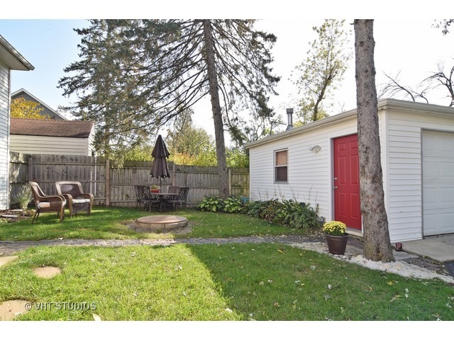 817 Parkway Ave, Elgin, IL 60120 photo 12
