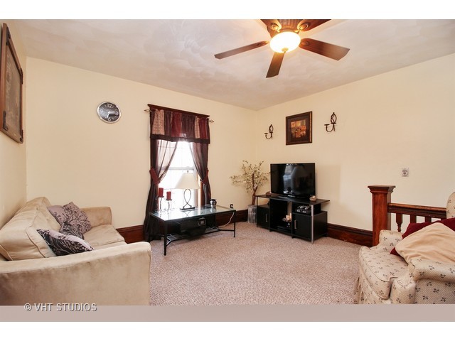 332 E Roosevelt Ave, Onarga, IL 60955 photo 8