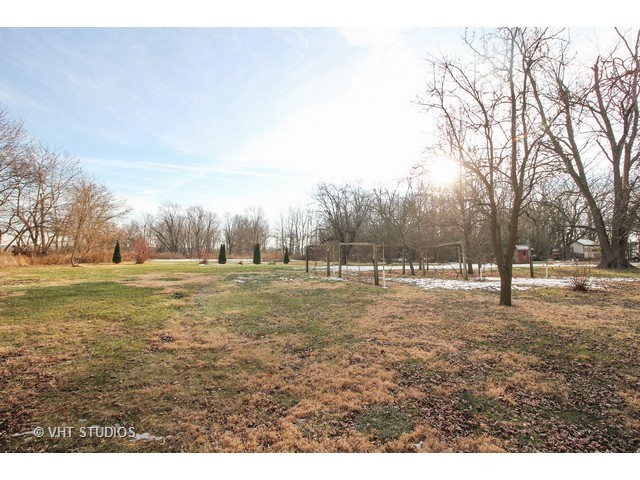332 E Roosevelt Ave, Onarga, IL 60955 photo 15