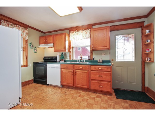332 E Roosevelt Ave, Onarga, IL 60955 photo 5
