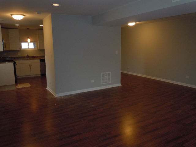 1672 Webster Ln, Des Plaines, IL 60018 photo 4