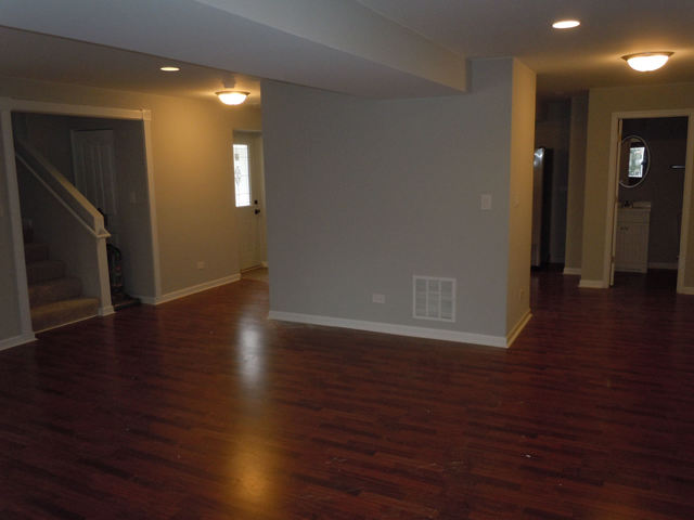 1672 Webster Ln, Des Plaines, IL 60018 photo 3