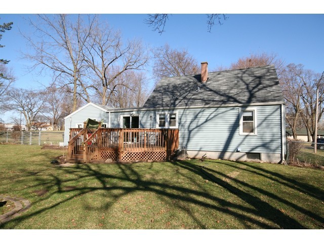 70 Maple St, Elgin, IL 60123 photo 10