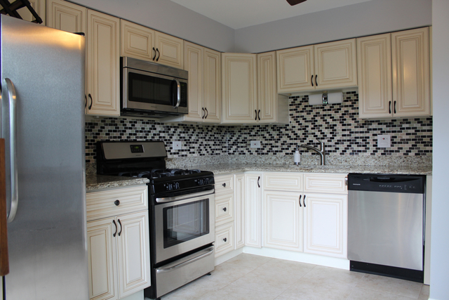 1922 Georgetown Ln, Hoffman Estates, IL 60169 photo 5