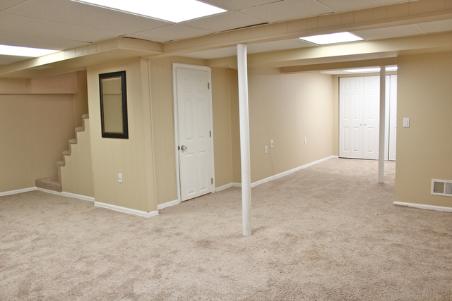 1922 Georgetown Ln, Hoffman Estates, IL 60169 photo 15