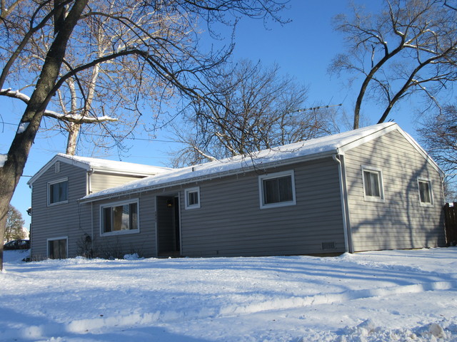 525 E Altgeld Ave, Glendale Heights, IL 60139 photo 1