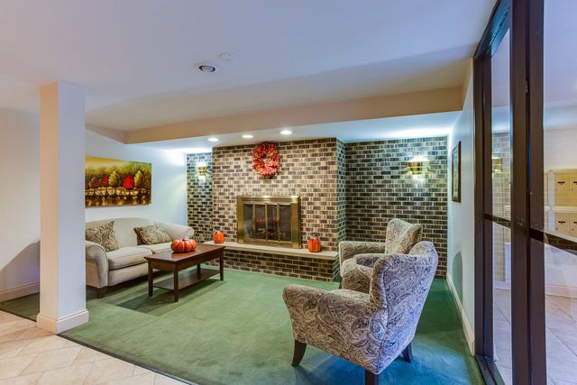 960 S River Rd #406, Des Plaines, IL 60016 photo 3