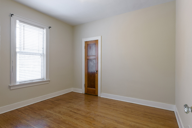 336 N Worth Ave, Elgin, IL 60123 photo 12