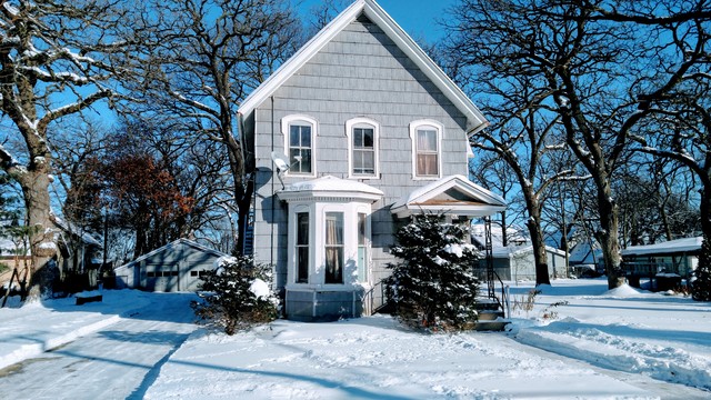 363 Ryerson Ave, Elgin, IL 60123 photo 1
