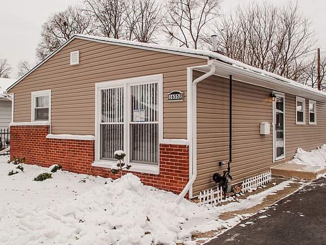 16552 Winchester Ave, Markham, IL 60428 photo 1