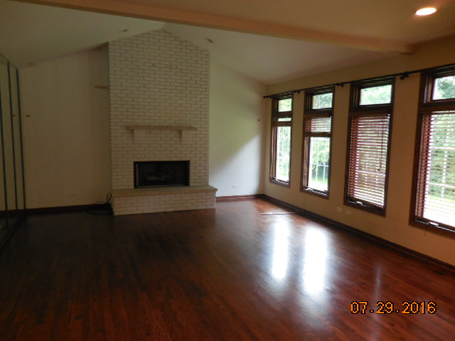 4 N450 Somerset Ct, Wayne, IL 60184 photo 8