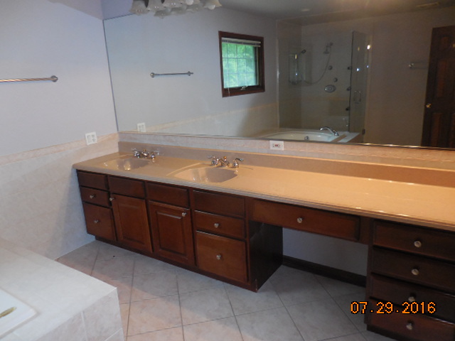 4 N450 Somerset Ct, Wayne, IL 60184 photo 13