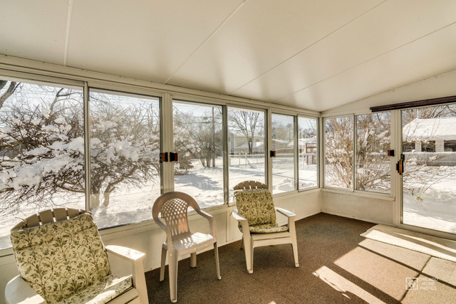 595 Bode Rd, Hoffman Estates, IL 60169 photo 21