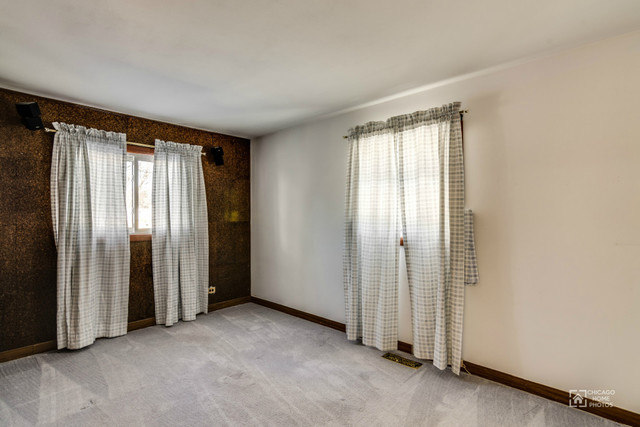 595 Bode Rd, Hoffman Estates, IL 60169 photo 15