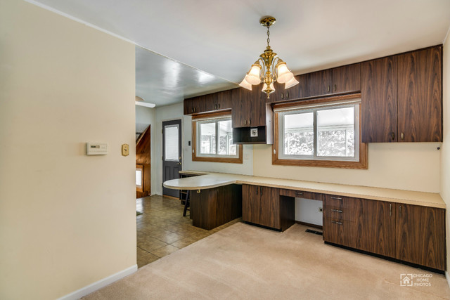 595 Bode Rd, Hoffman Estates, IL 60169 photo 10