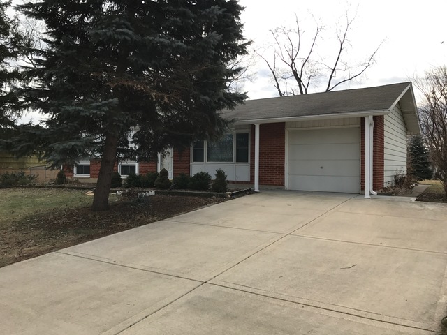 595 Bode Rd, Hoffman Estates, IL 60169 photo 2