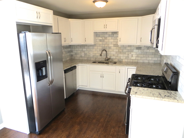 3909 Clearbrook Ave, Mchenry, IL 60050 photo 4