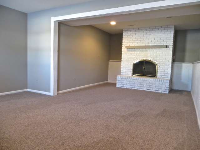 3909 Clearbrook Ave, Mchenry, IL 60050 photo 8