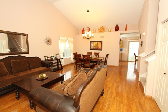 2806 Adobe Dr, Plainfield, IL 60586 photo 2