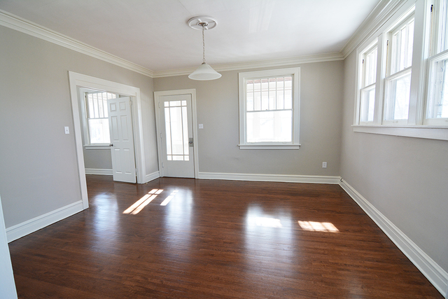 618 Chester Ave, Elgin, IL 60120 photo 4