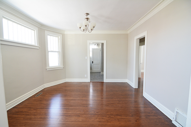 618 Chester Ave, Elgin, IL 60120 photo 5