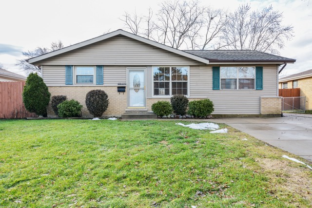 12742 E Playfield Dr, Crestwood, IL 60445 photo 1