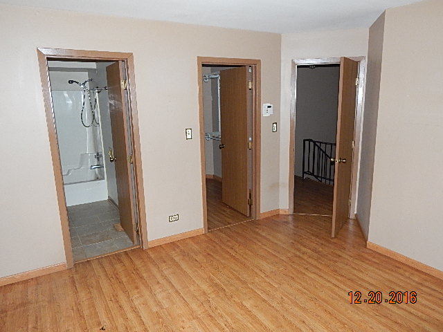 2616 E Martha Pl, Burnham, IL 60633 photo 6
