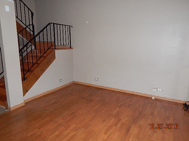2616 E Martha Pl, Burnham, IL 60633 photo 3
