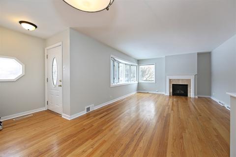 473 Northgate Ct, Riverside, IL 60546 photo 2