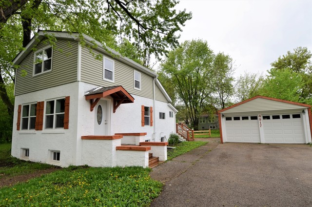 4917 Roberts Rd, Mchenry, IL 60051 photo 1
