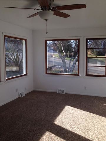 605 Division St, Dixon, IL 61021 photo 8