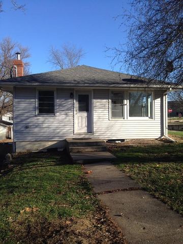 605 Division St, Dixon, IL 61021 photo 1