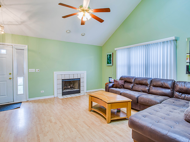 265 Eclipse Dr #29-1, Carol Stream, IL 60188 photo 4