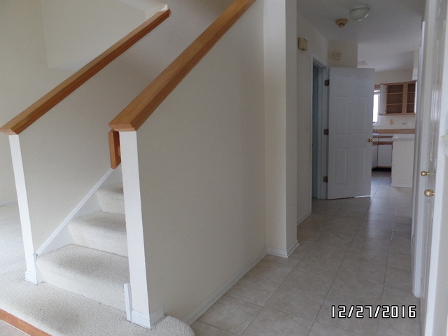 595 Greenview Ln, Wheeling, IL 60090 photo 5
