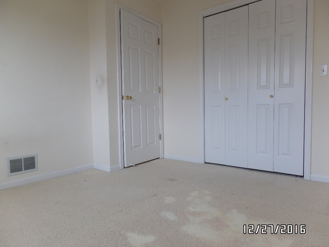 595 Greenview Ln, Wheeling, IL 60090 photo 14