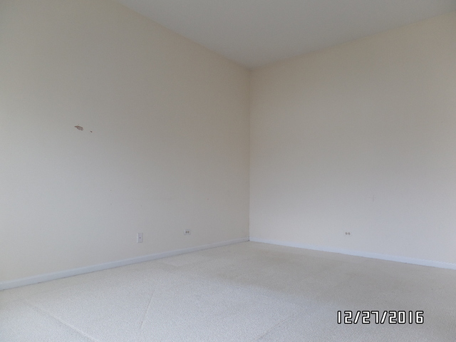 595 Greenview Ln, Wheeling, IL 60090 photo 20