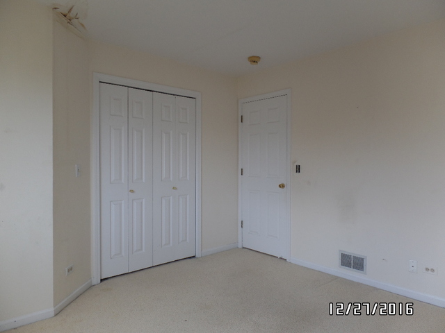 595 Greenview Ln, Wheeling, IL 60090 photo 17