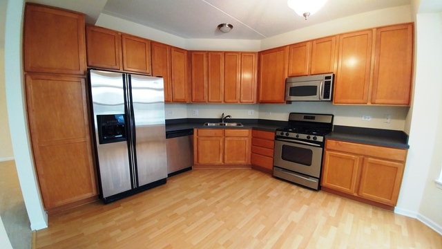 660 Prestwick Ln #201, Wheeling, IL 60090 photo 3