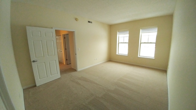 660 Prestwick Ln #201, Wheeling, IL 60090 photo 8