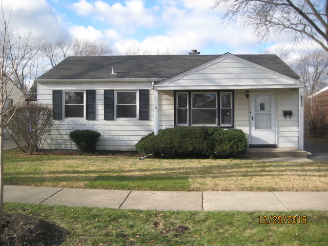 4550 Cracow Ave, Lyons, IL 60534 photo 2