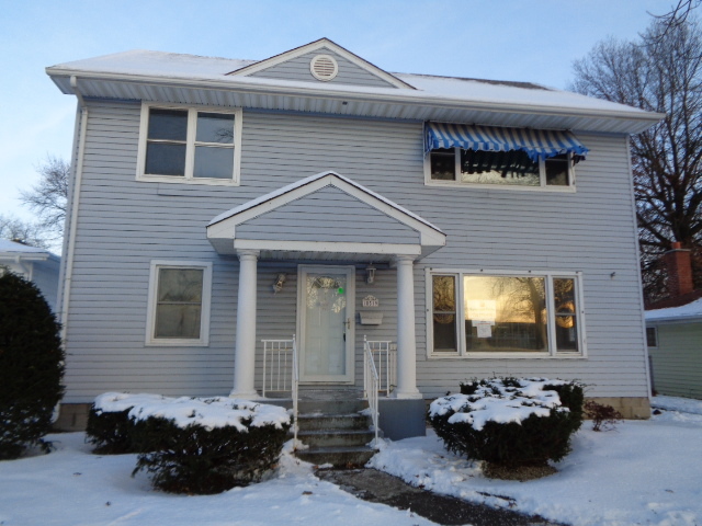 18519 Burnham Ave, Lansing, IL 60438 photo 1