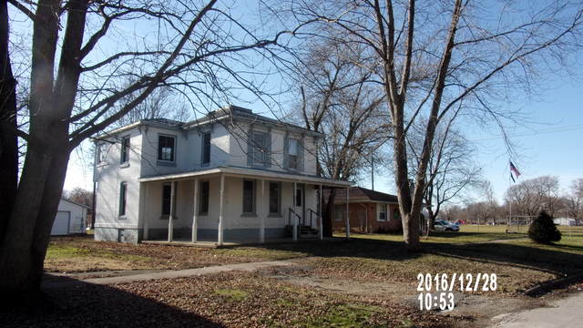 230 E Main St, Sheldon, IL 60966 photo 1