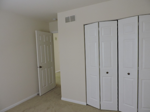 609 Rose Ln, Bartlett, IL 60103 photo 12